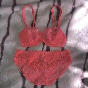 VS matching bra & underwear set